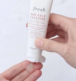 SRM FRESH SOY FACE CLEANSER