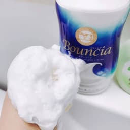 Sữa tắm Bouncia hương hoa hồng sữa bò tươi 480ml